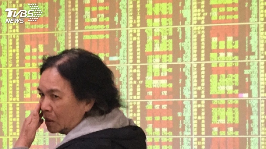 股匯市同步爆量　新台幣收貶7.9分