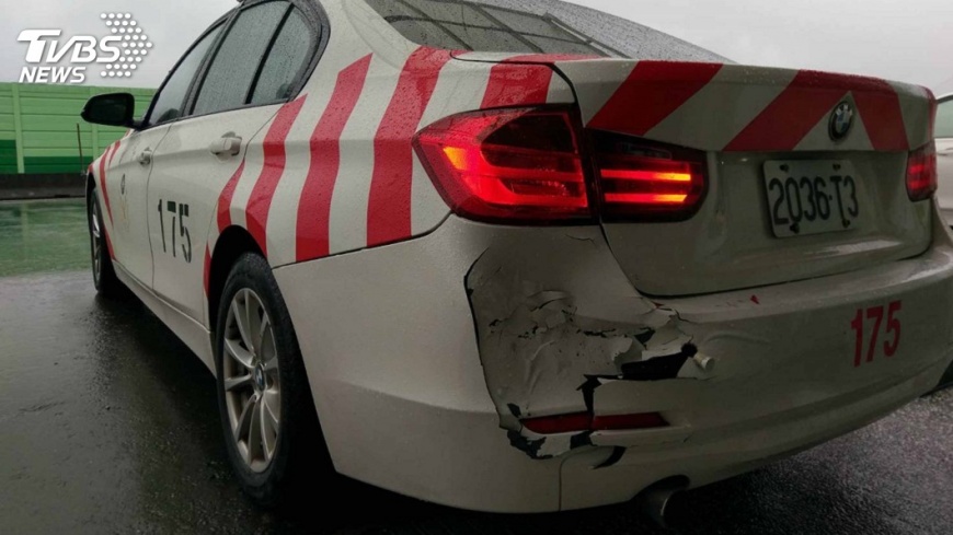 國道警處理車禍遭推撞 6車受損2人輕傷