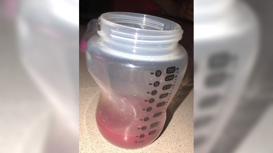 母分泌「粉紅」乳汁 嬰兒狂吸她嚇翻