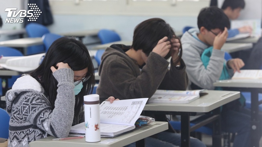 大量閱讀逆轉勝 學測英作文滿分生談秘訣