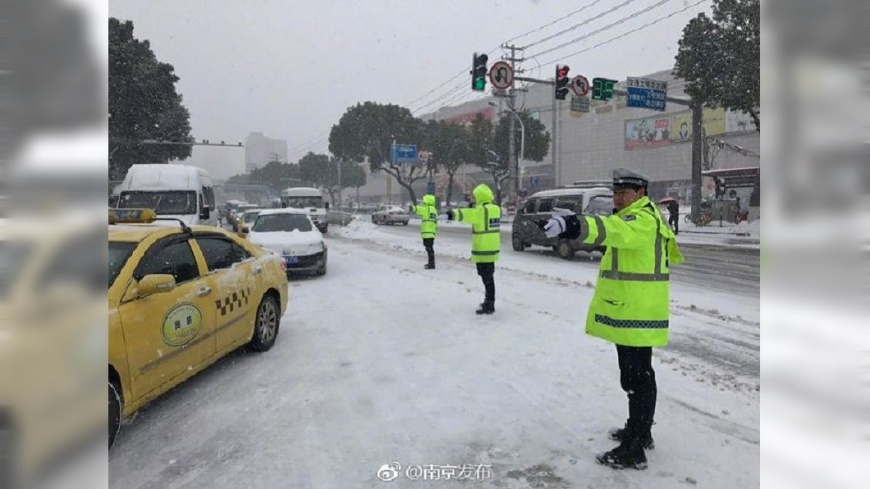 南京10年最大降雪 動十萬大軍掃除