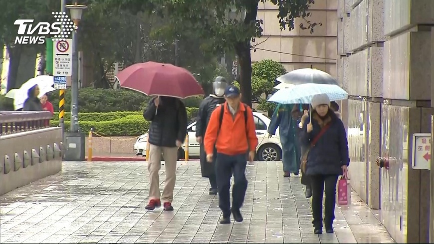 明晚變天!週三四「可望飄初雪」 下週日恐有冷氣團報到