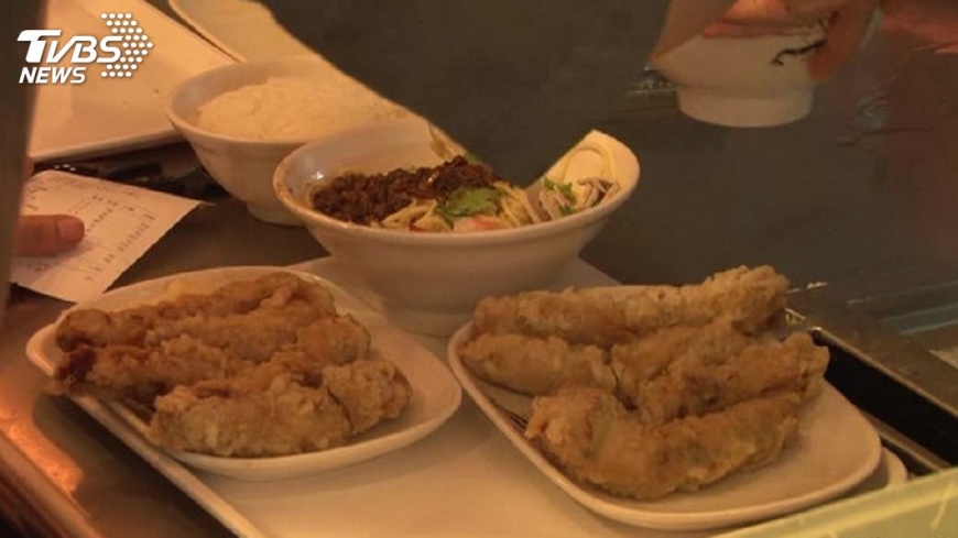 台南最過譽的美食? 網友點名蝦捲、棺材板