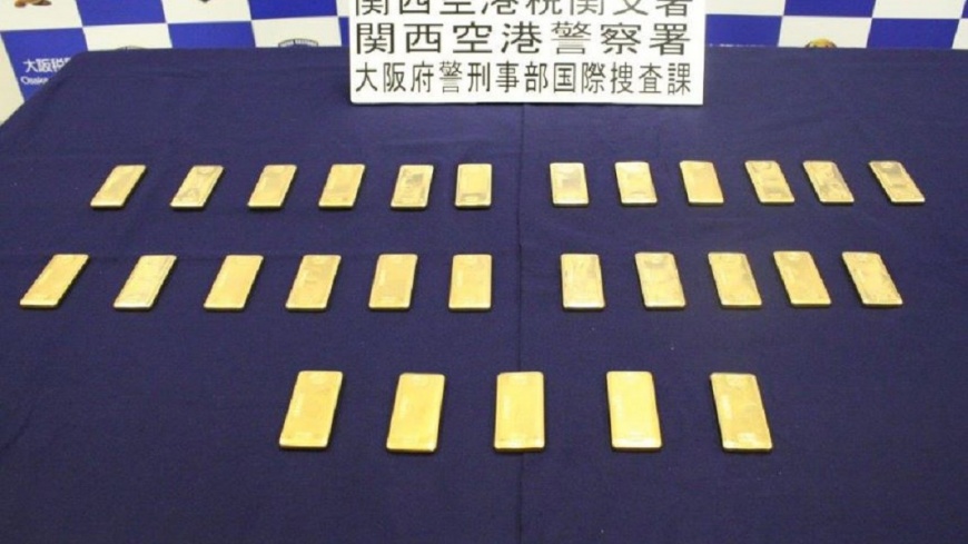 台灣飛日本航班 機上「馬桶夾板」塞2千萬金塊
