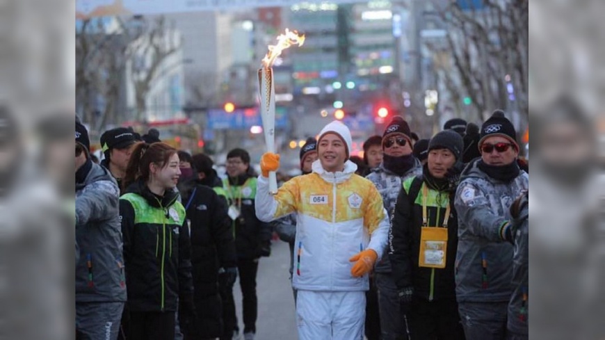 奧運聖火抵江原道 張根碩任大使邀粉絲觀戰