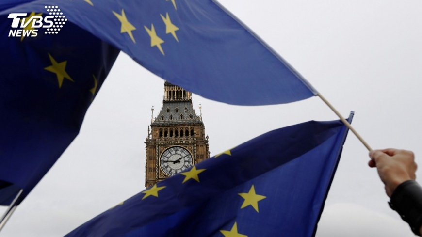 外洩報告指脫歐必使經濟惡化 　英相反駁