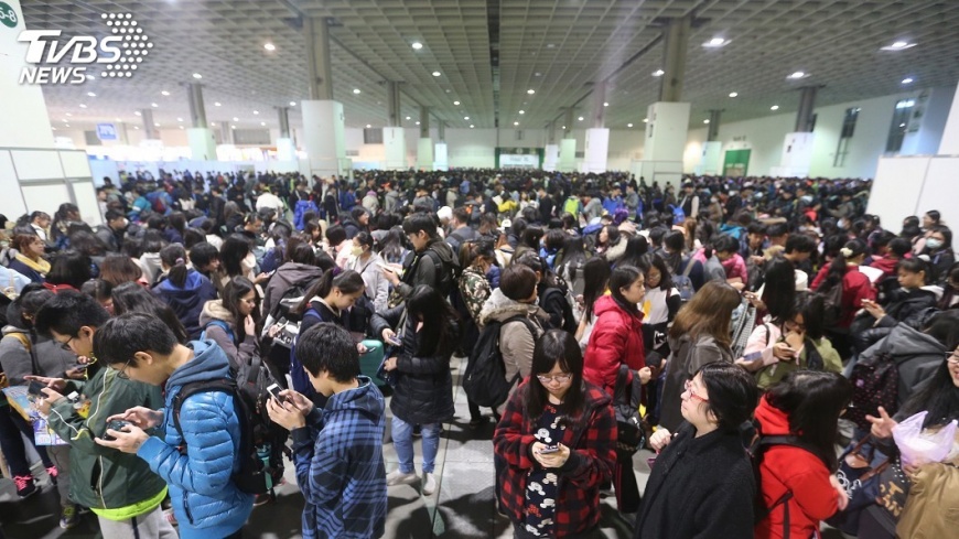 動漫節熱鬧起跑 不畏低溫人潮爆棚
