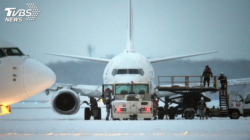 成田機場備戰降雪 27台除雪車就位