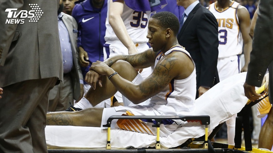 NBA太陽後衛坎南迎戰獨行俠 左踝骨折