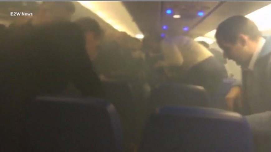 俄航班機外接電源起火　乘客急滅火勢