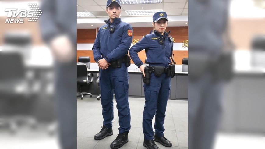 警察新制服　蔡總統讚非常帥氣