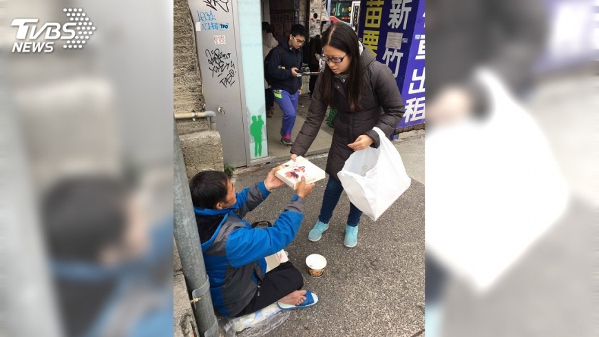 竹市府結合飯店業提供熱便當 街友暖心