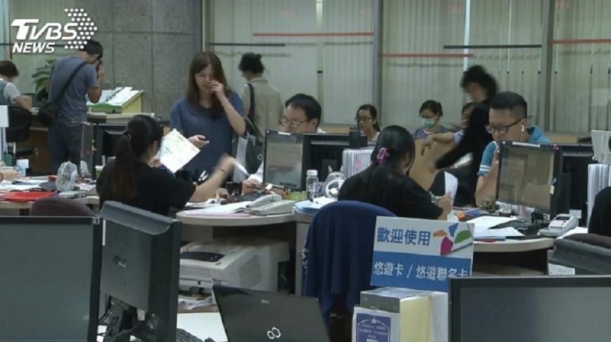 工作10年考上公職 他揭「6大亂象」氣到罵髒話