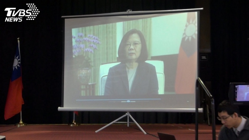 向僑界拜年　蔡總統談改革先苦後樂