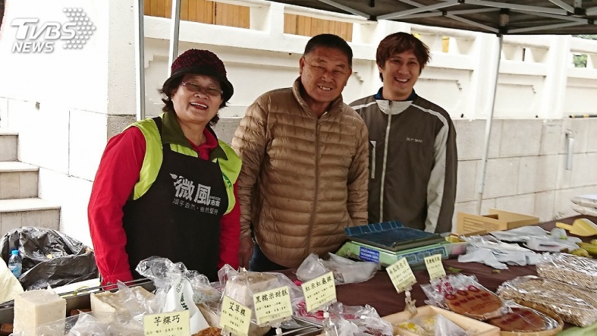 噴藥昏倒頓悟 農民轉種有機米成達人