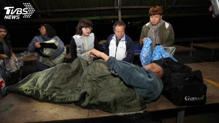 北市府防寒緊急應變小組 關懷獨老街友