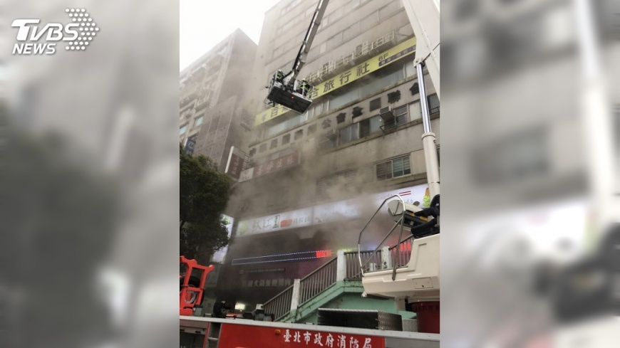 北市燒烤店排煙管起火 速撲滅