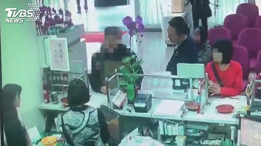 網路愛情詐騙 員警苦勸保大叔80萬元