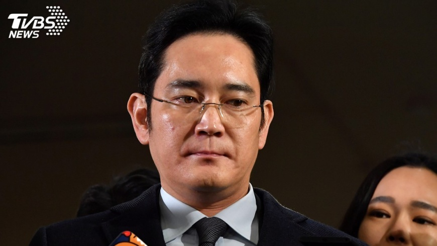 羈押353天 三星少主李在鎔緩刑獲釋