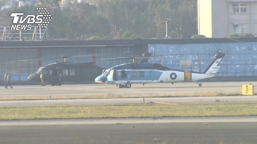 找尋黑鷹 海鷗搜救機被強陣風震壞零件停飛