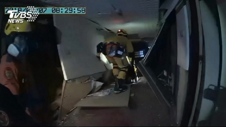 深夜強震受困統帥 陸客:台灣救援挺快的