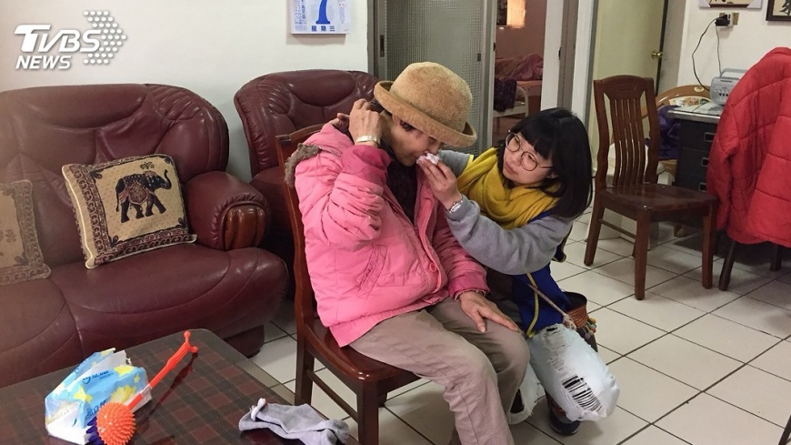 花蓮強震家具亂飛 獨居老奶奶嚇哭求救