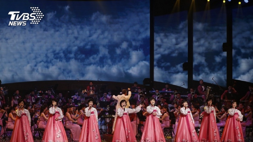 北韓藝術團南韓首演 載歌載舞炒熱氣氛