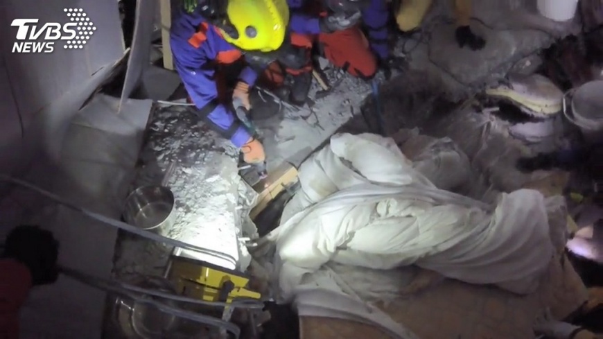 快訊/加籍夫妻罹難 強震12死278傷5失聯
