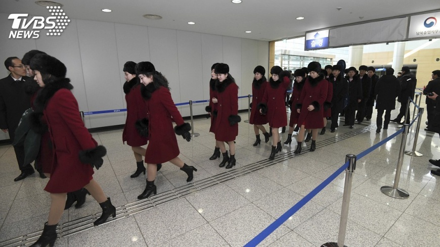 玄松月率北韓藝術團　陸路穿越分界線返北韓