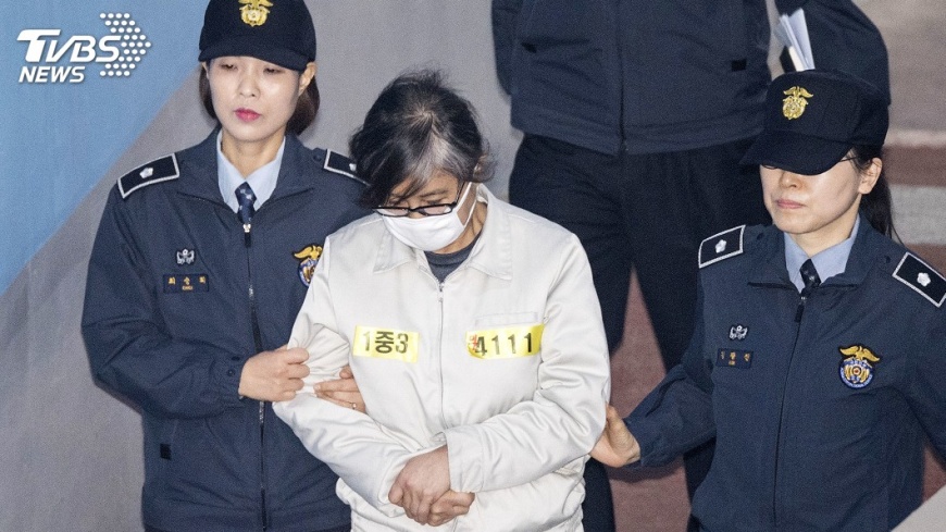朴槿惠閨蜜干政收賄 判刑20年罰款5億