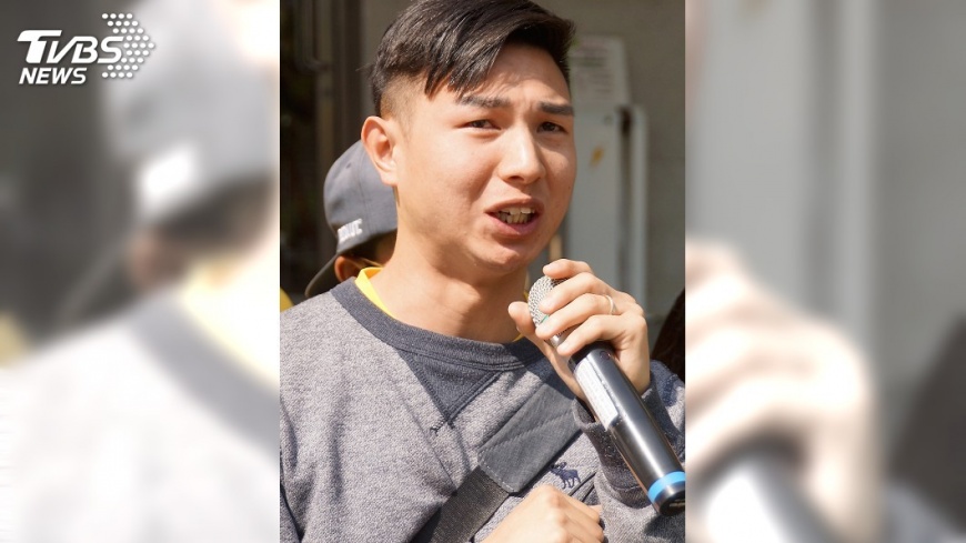 被控裝瞎詐保判刑 陳敬鎧聆判哽咽喊冤