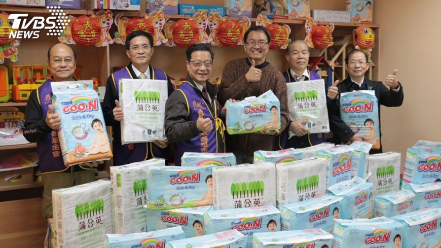 關懷慢飛天使 正隆基金會贈整年份尿布