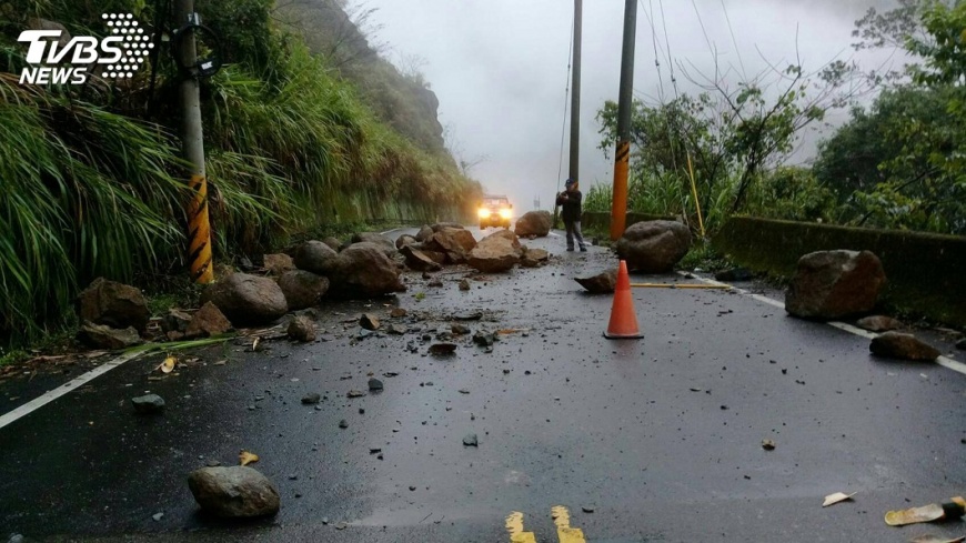 南庄連夜大雨 苗21線土石坍塌影響交通