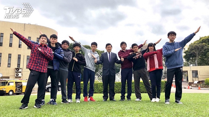 實驗中學9人學測滿級分 時間分配是要訣