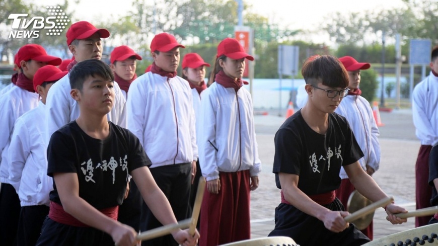 少年鼓手雲腳啟程 擔綱台灣燈會開場