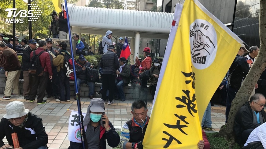 反軍改出意外 林志嘉:一人自己不小心摔倒
