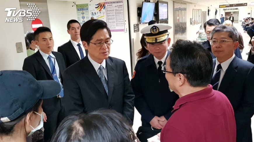 探視繆德生家屬 嚴德發:會幫軍人爭權益
