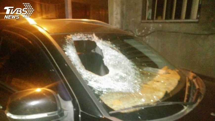 車輛遭落石擊中! 2歲童送醫不治