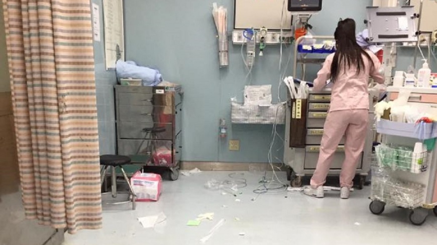 護理師遭患者丟病歷板　醫心疼：我沒保護到她