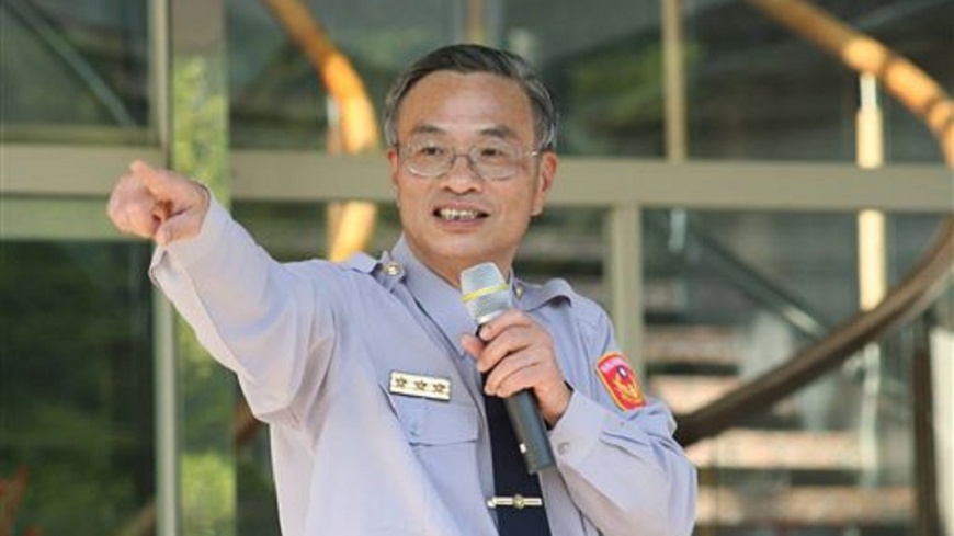 局長黃宗仁霸氣提報「因公死亡」。圖/翻攝阿仁局長室臉書
