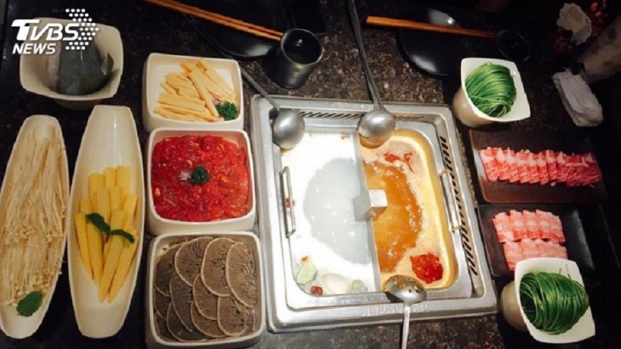 海底撈主打肉麻式服務，圖／TVBS資料畫面