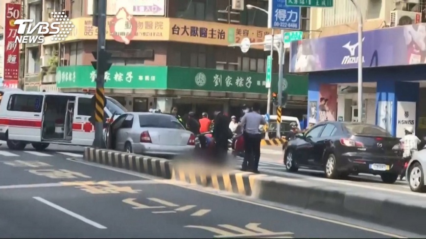 通緝兒逃逸遭警擊斃 母氣:拒捕而已又沒拿槍