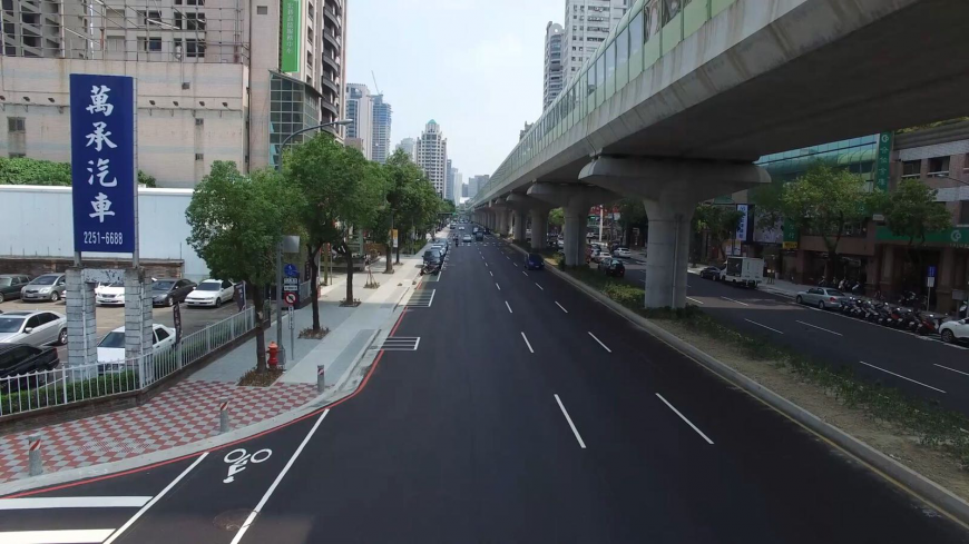 臺中市打造「海綿城市」，用紙杯做馬路?!  