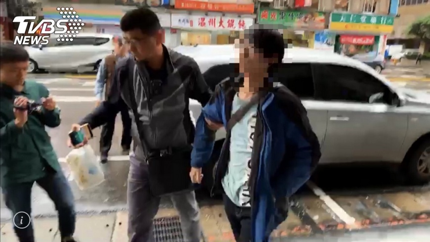 台北車站再傳隨機砍人 1騎士莫名遭砍3刀