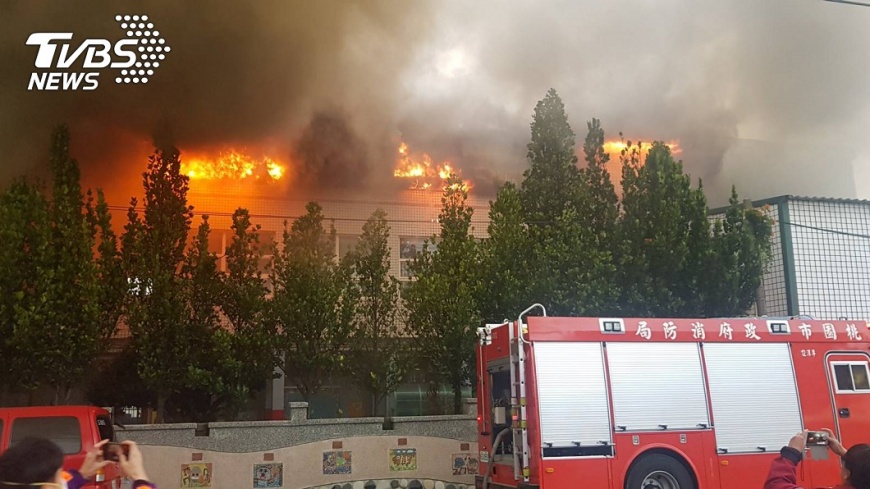 桃園溪海國小禮堂竄火 學童已下課無人受困
