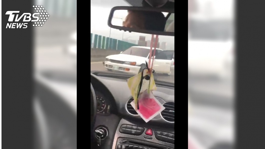 不要命!偷車賊自撞心虛 竟從高架橋跳下逃