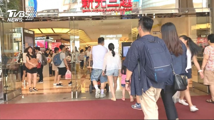 快訊／傻眼！新光三越信義A9　11：30全棟突停電