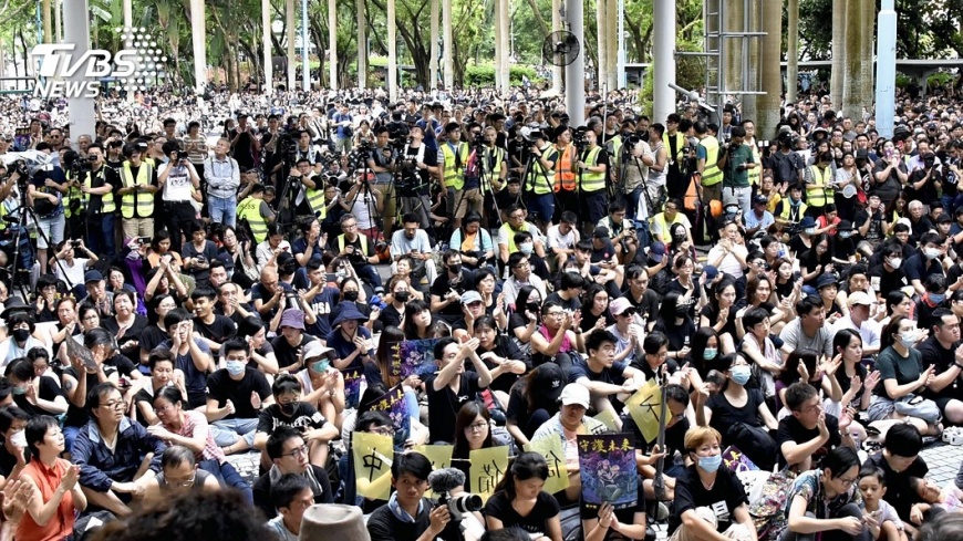 快訊/港「818三百萬人上街」 警批准集會 禁遊行