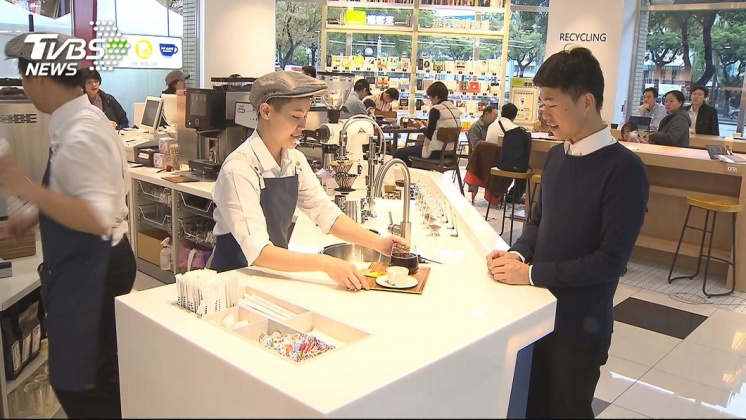 補班日福音! 連鎖咖啡、牛排推「買一送一」