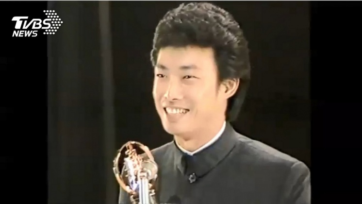 費玉清巡演結束封麥！　29歲奪獎青澀樣曝光